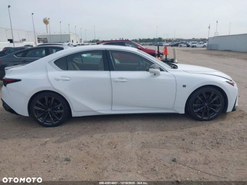 Lexus IS - 5