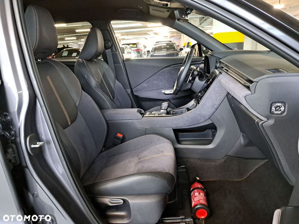 Lexus LBX 1.5 Hybrid Cool - 16