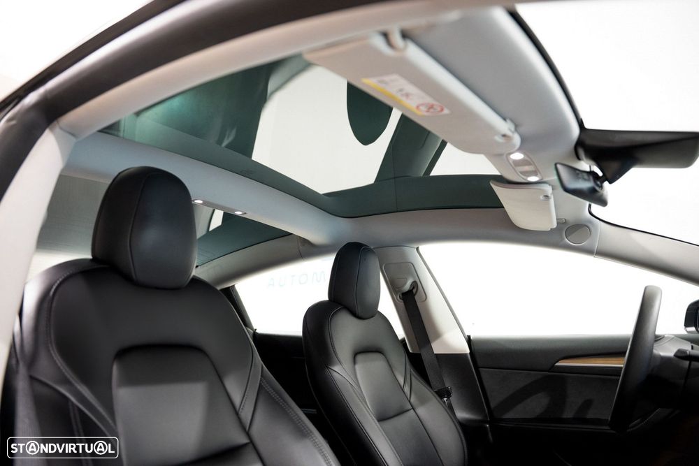 Tesla Model 3 Long Range Tração Traseira - 15