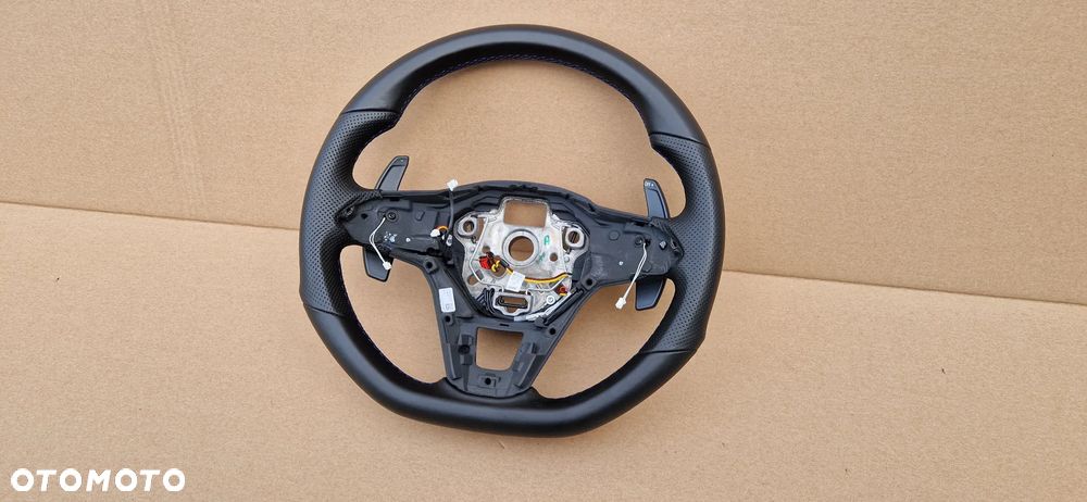 KIEROWNICA SKÓRZANA VW GOLF VIII ŁOPATKI NIEBIESKA NIĆ 311708981 CLJ - 2