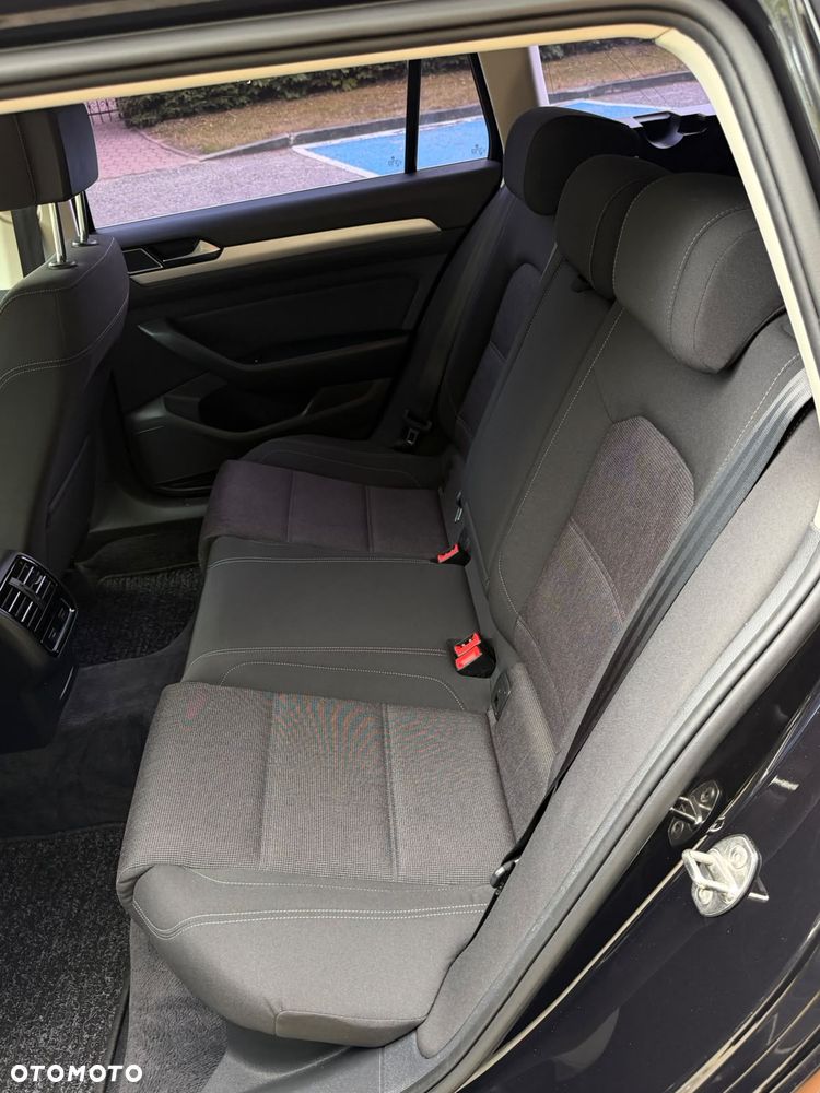 Volkswagen Passat 2.0 TDI (BlueMotion Technology) Comfortline - 16