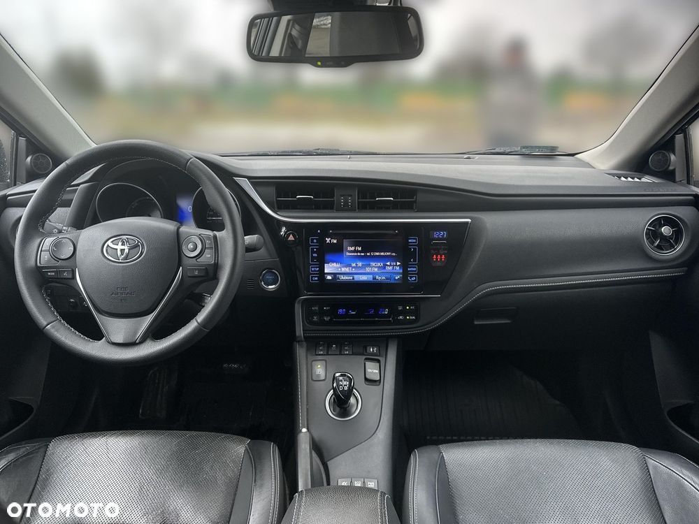 Toyota Auris - 11