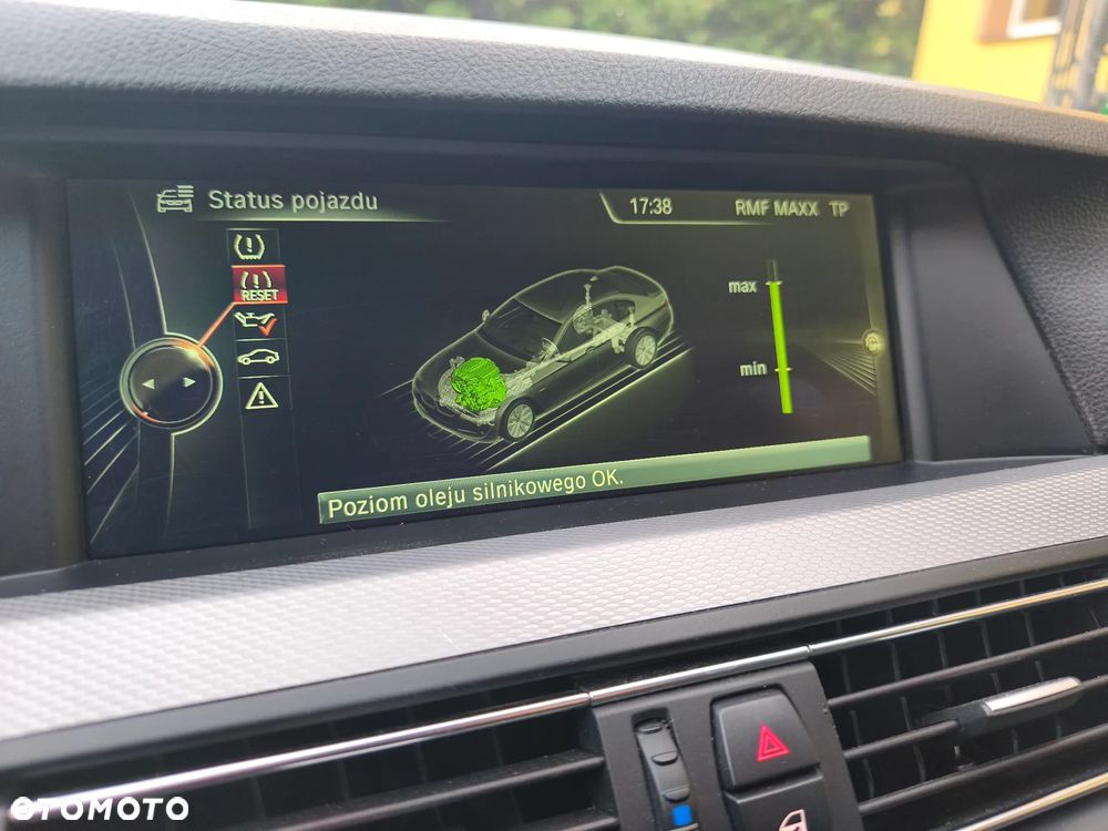 BMW Seria 5 525d - 23