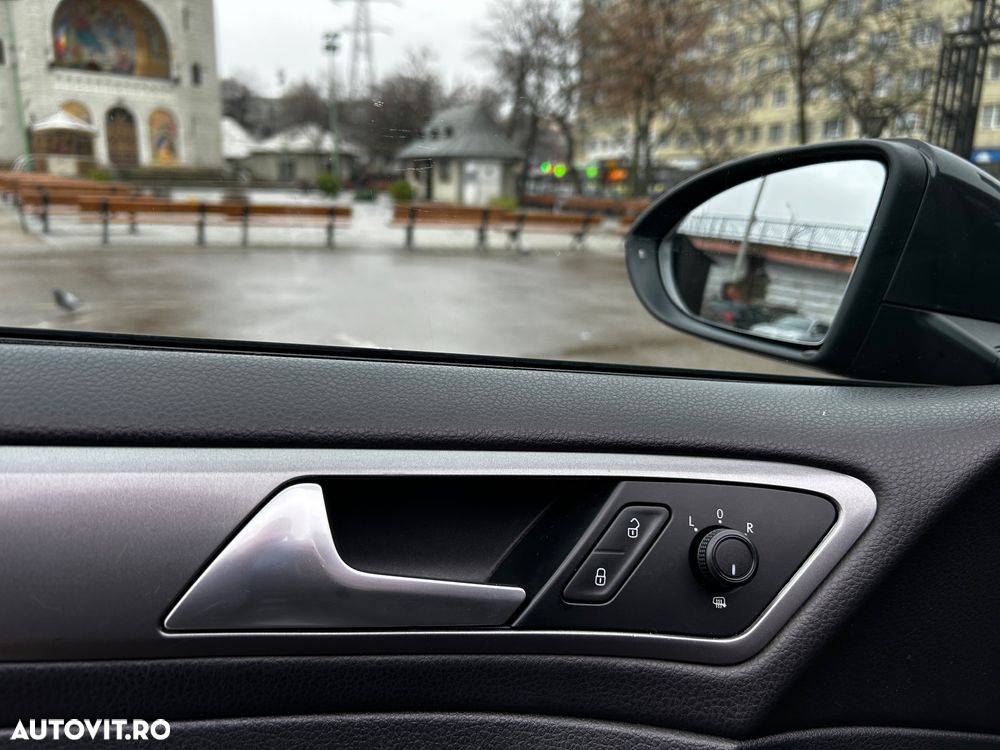 Volkswagen Golf 1.6 TDI Comfortline - 9