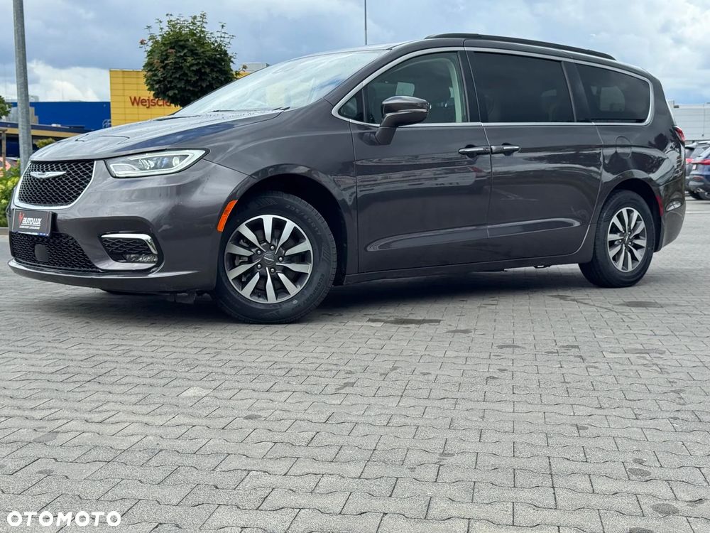 Chrysler Pacifica - 5