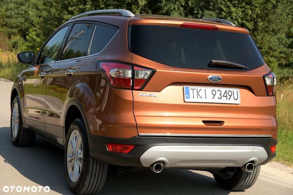 Ford Kuga 2.0 TDCi 2x4 Titanium - 34
