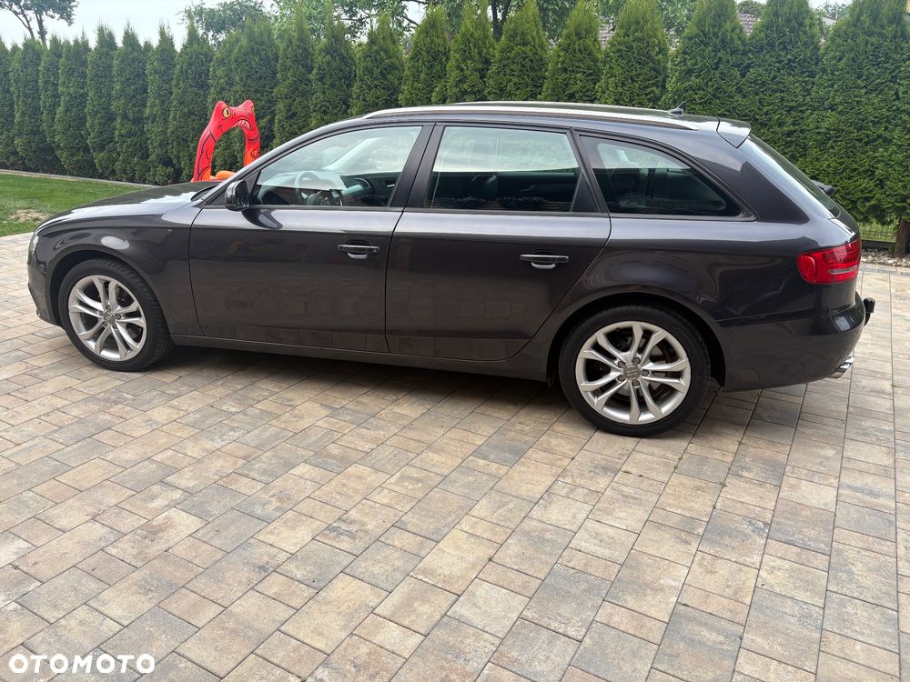 Audi A4 Avant 2.0 TDI DPF - 8