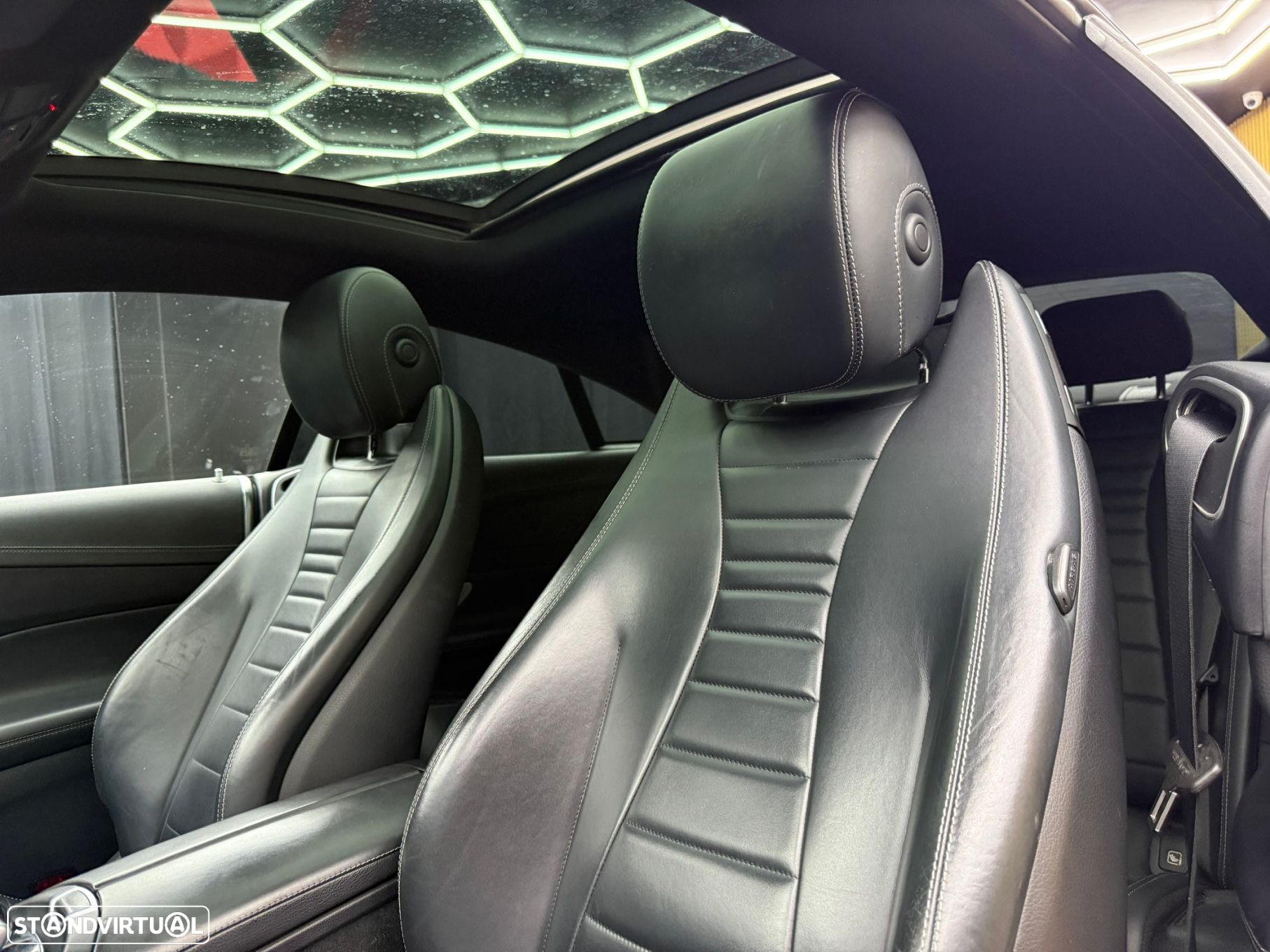 Mercedes-Benz E 220 d Coupe 9G-TRONIC AMG Line - 8