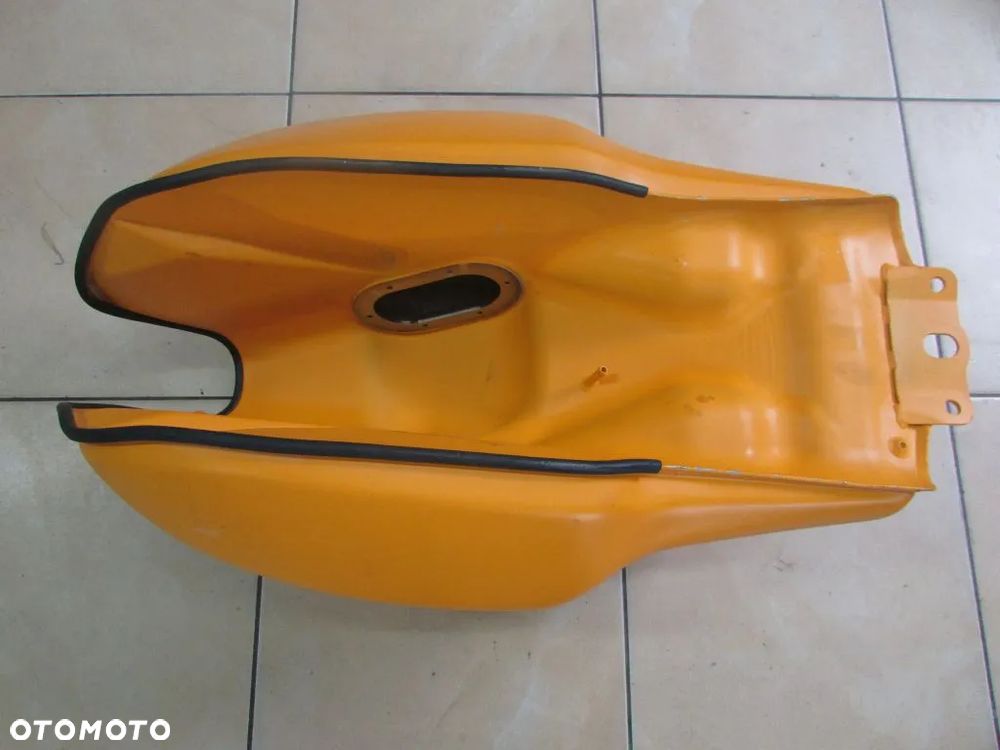 Moto Guzzi V7 zbiornik paliwa bak - 3