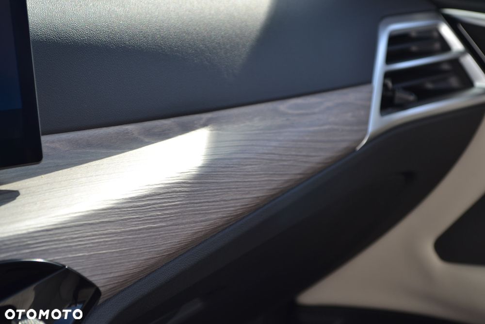 BMW Seria 4 M440i xDrive mHEV - 28