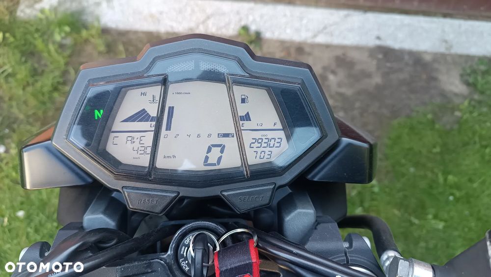Yamaha MT - 8