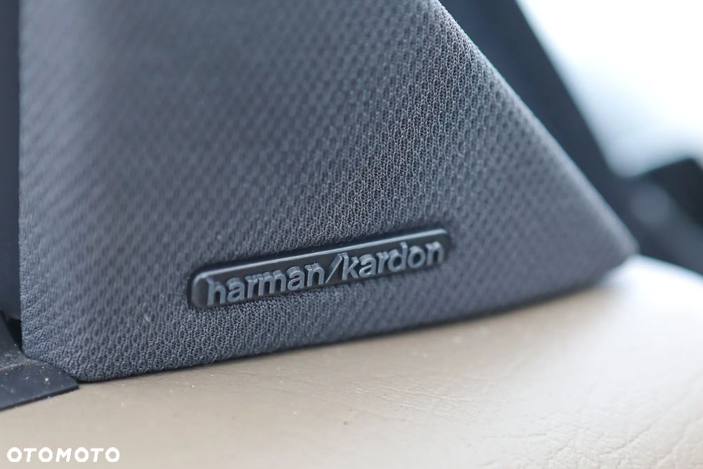 Jaguar XK XKR Coupe - 23