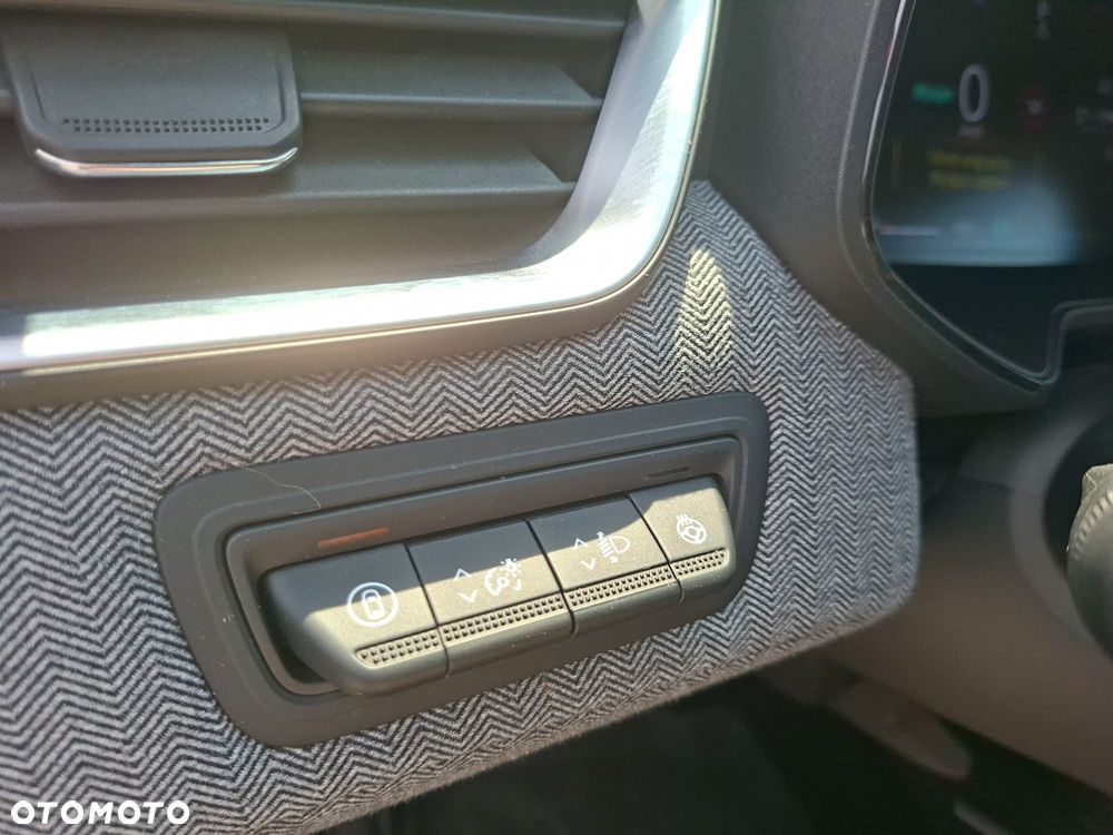 Renault Clio - 25
