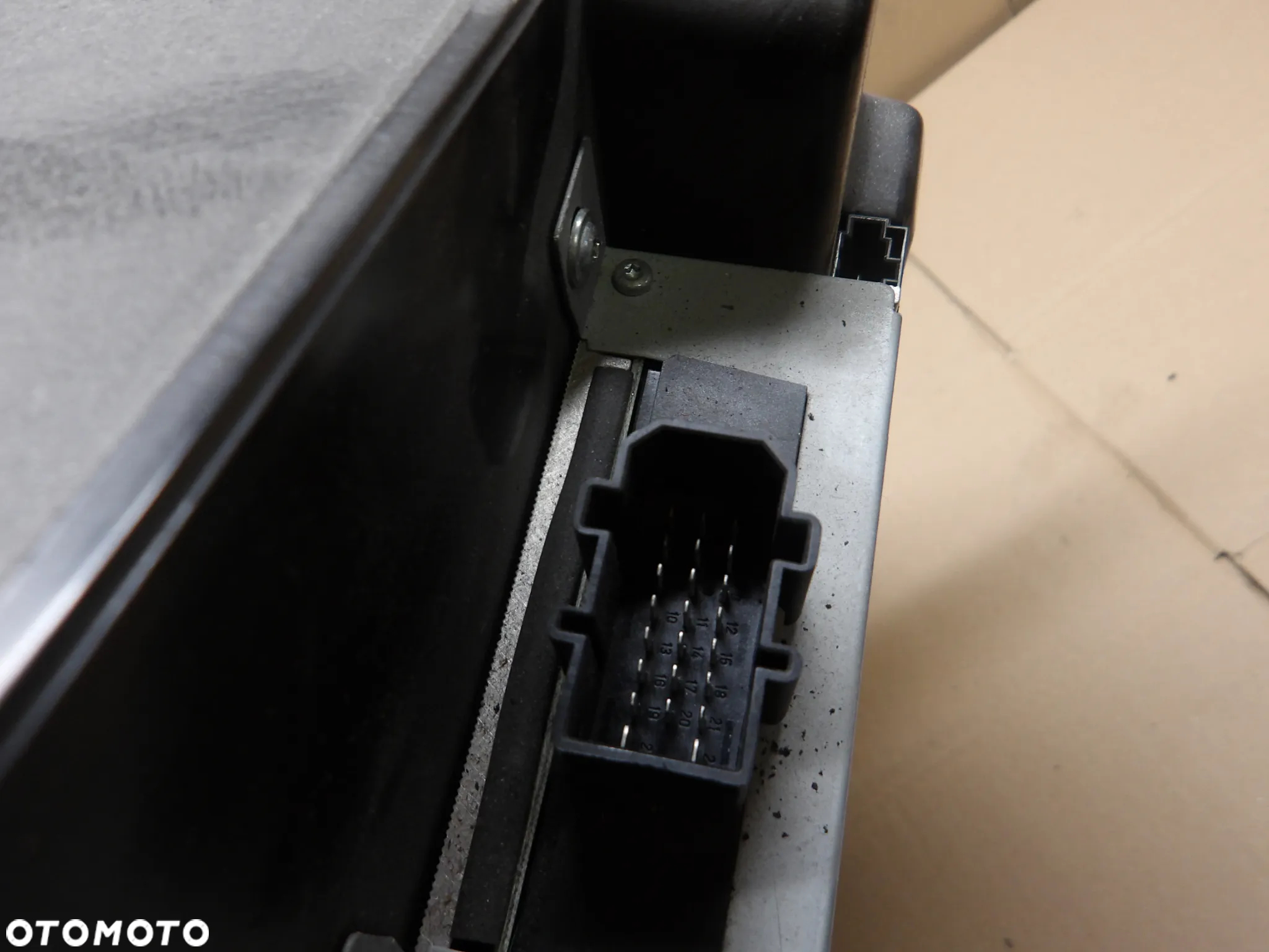 AUDI A4 B6 01-04 KOMBI GŁOŚNIK SUBWOOFER 8E9035382 - 3