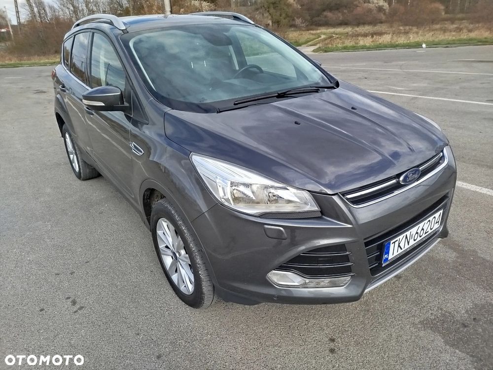 Ford Kuga 2.0 TDCi 2x4 Titanium - 4