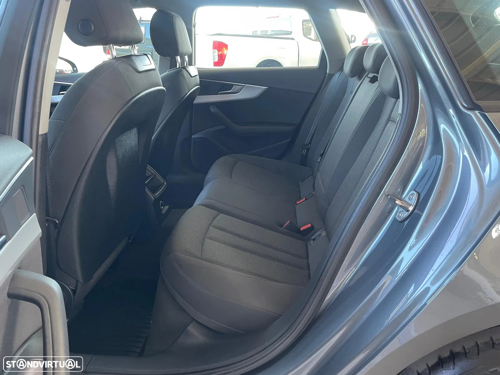 Audi A4 Avant 2.0 TDI Business Line - 27