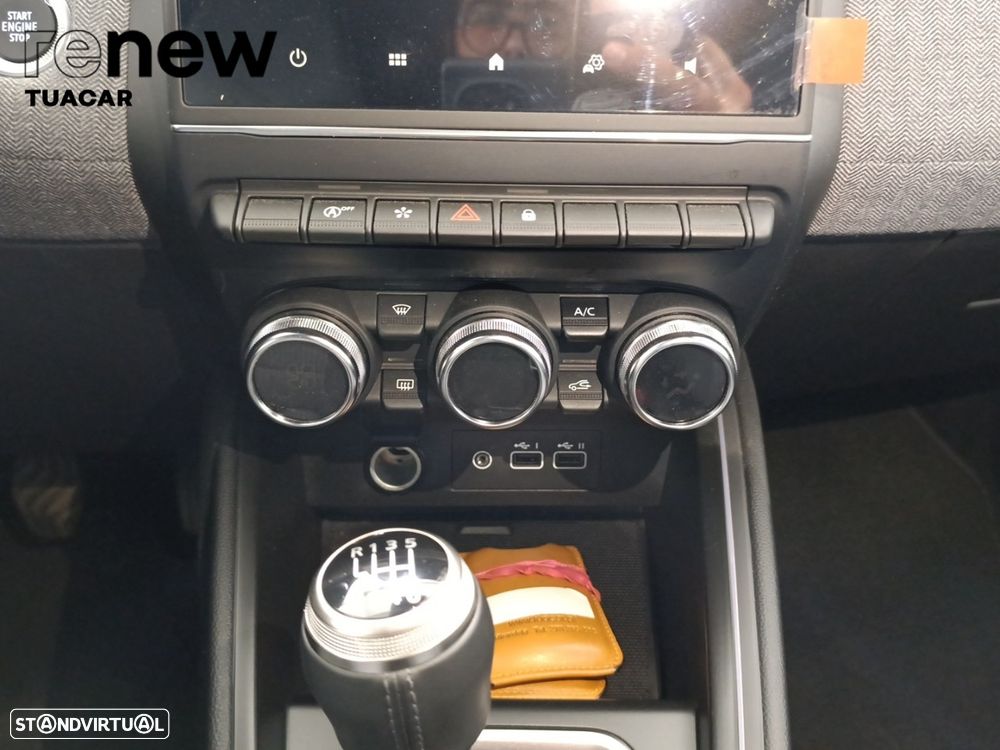 Renault Clio 1.0 TCe Techno Bi-Fuel - 17