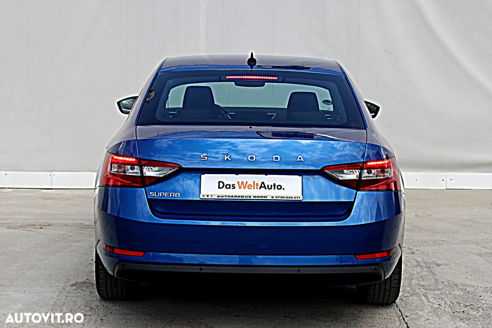 Skoda Superb 2.0 TDI DSG Ambition - 5