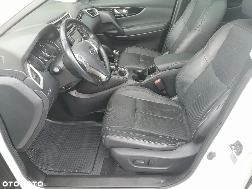 Nissan Qashqai 1.6 dCi Tekna - 28