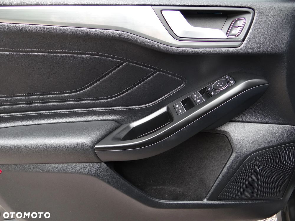 Ford Focus 1.5 EcoBlue Start-Stopp-System TITANIUM - 20