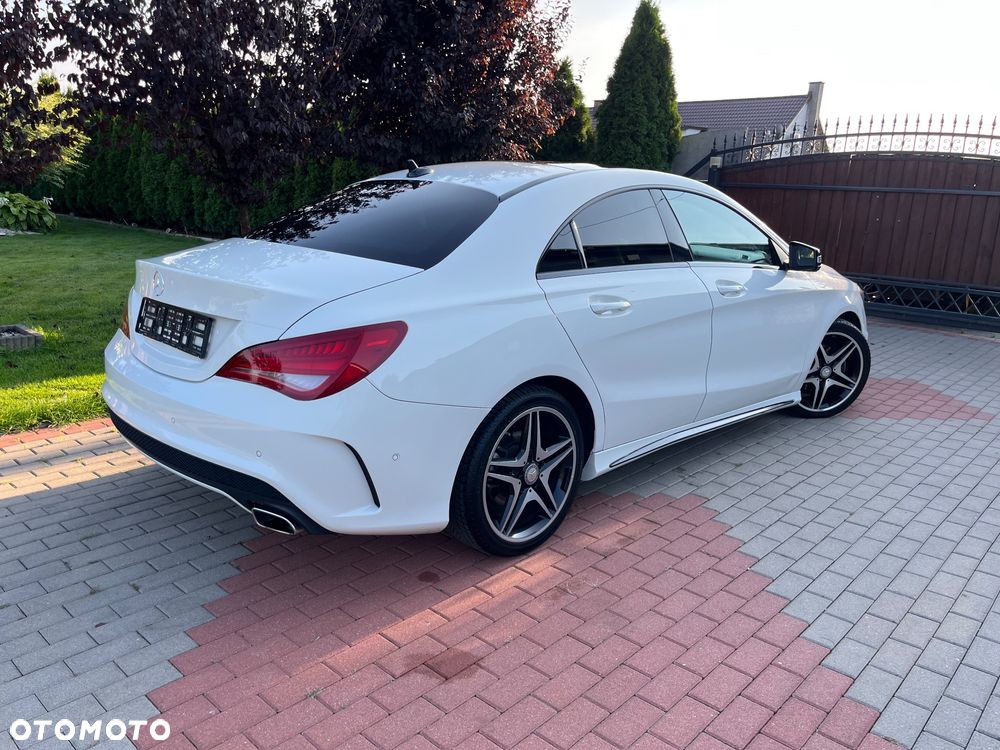 Mercedes-Benz CLA 200 CDI 7G-DCT AMG Line - 12