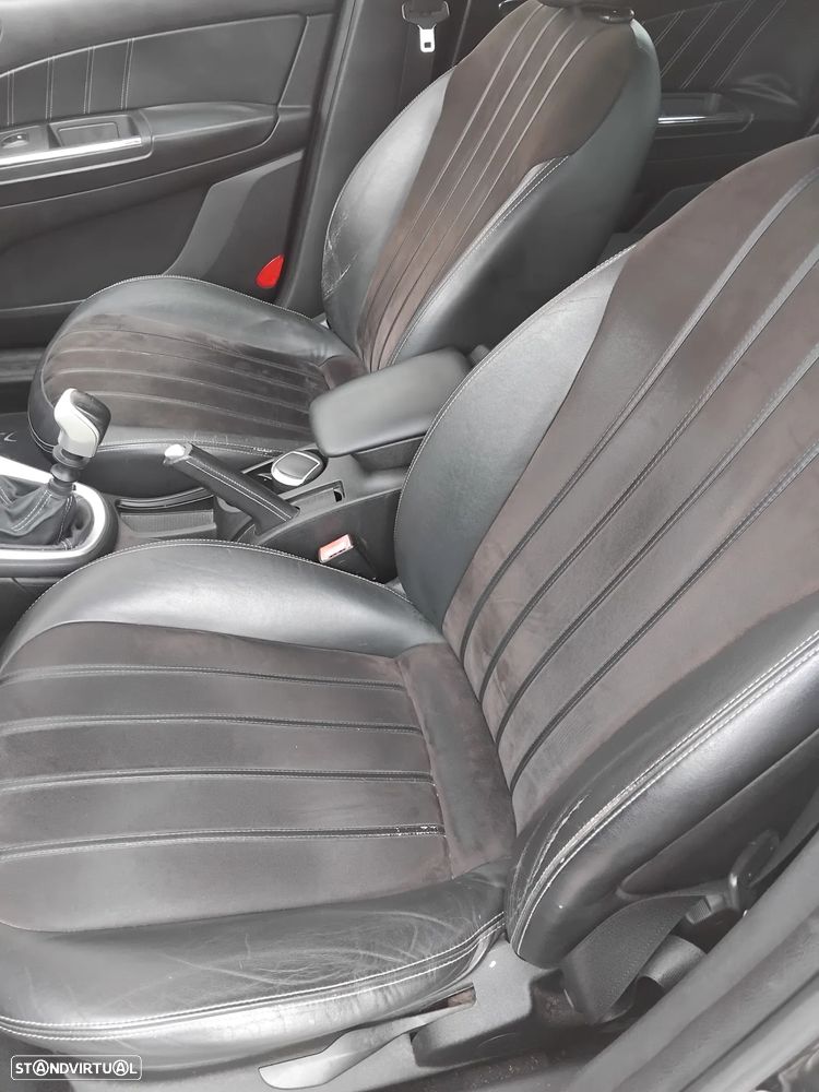 Lancia Delta 1.4 T-Jet Oro - 11