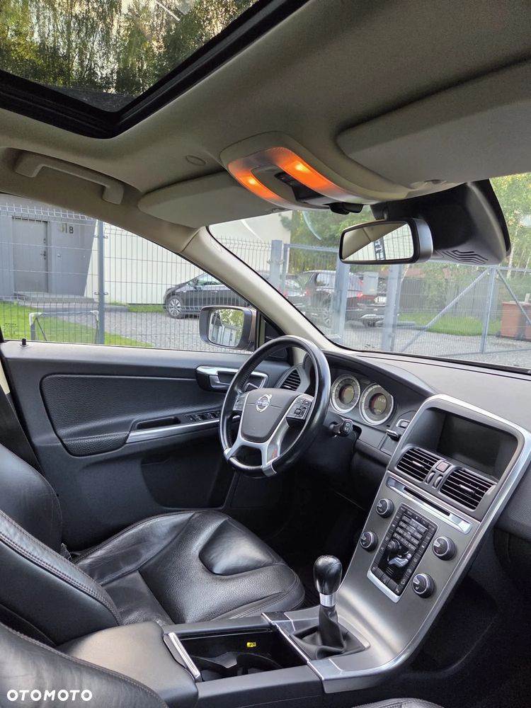 Volvo XC 60 D5 AWD Summum - 36