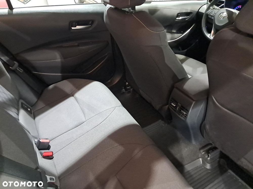 Toyota Corolla - 10