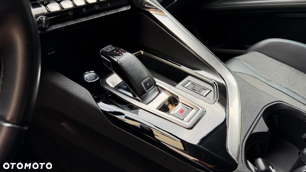 Peugeot 3008 BlueHDi 130 Stop & Start EAT8 Allure - 33