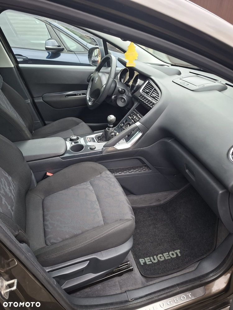 Peugeot 3008 1.6 HDi Premium - 18