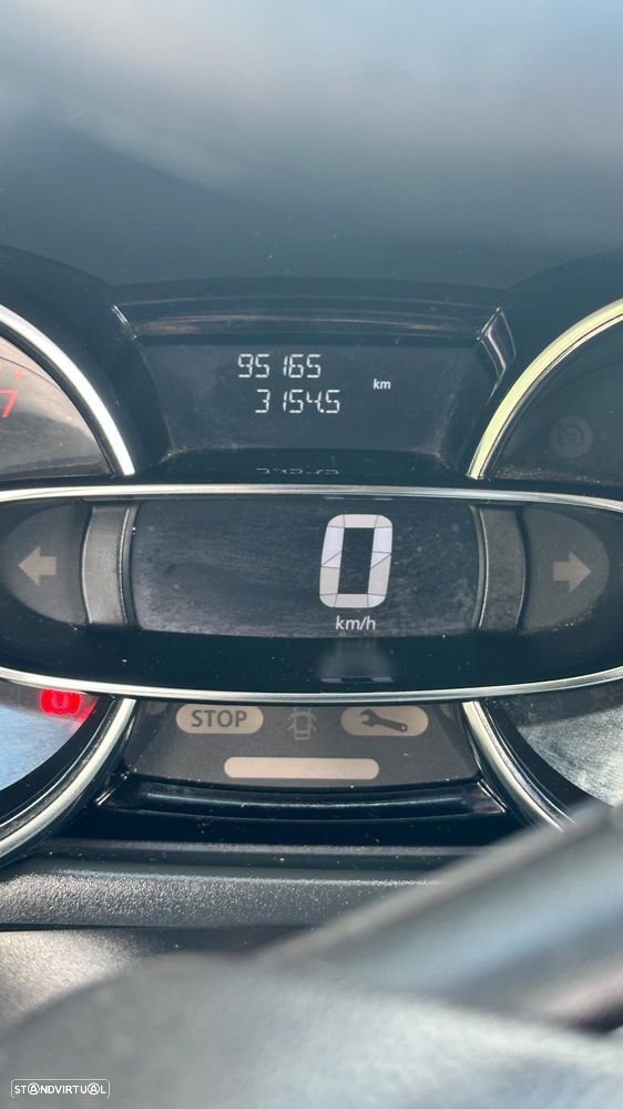 Renault Clio 0.9 TCe Limited Bi-Fuel - 9