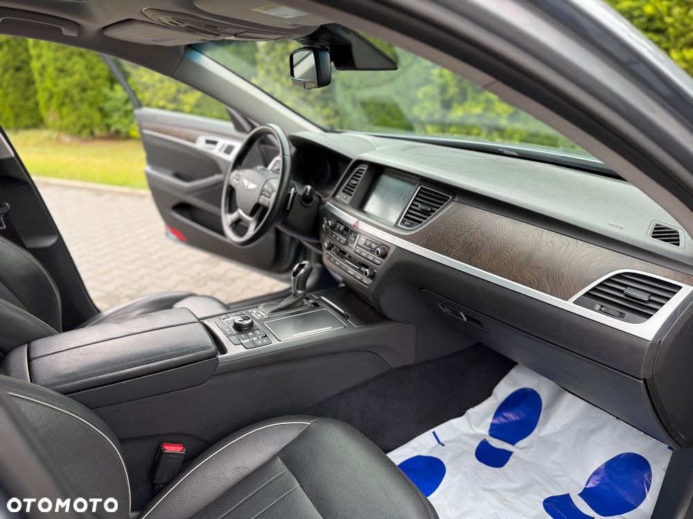 Genesis G80 - 28
