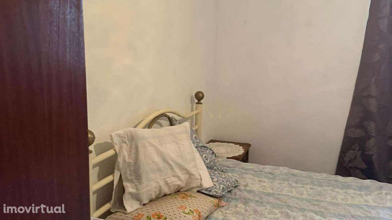 Moradia Bi-Familiar T4 + T2 em Lordelo - Vila Real - Grande imagem: 5/16