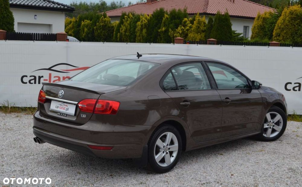 Volkswagen Jetta - 14
