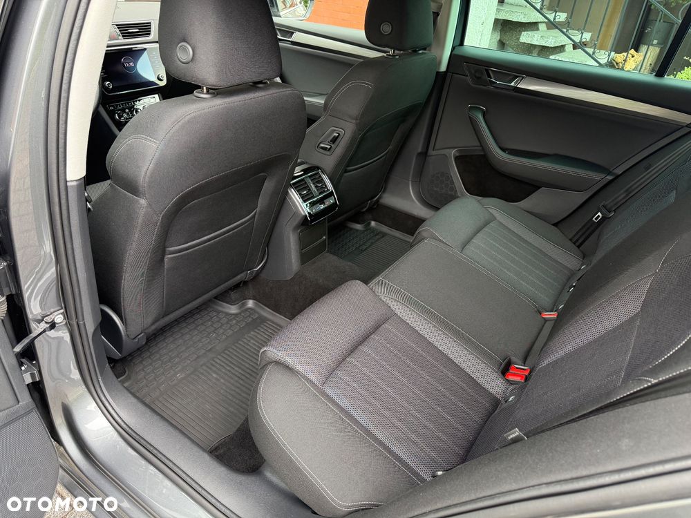 Skoda Superb 2.0 TSI Style DSG - 19
