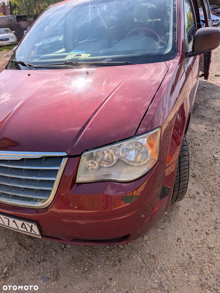 Chrysler Town & Country - 20