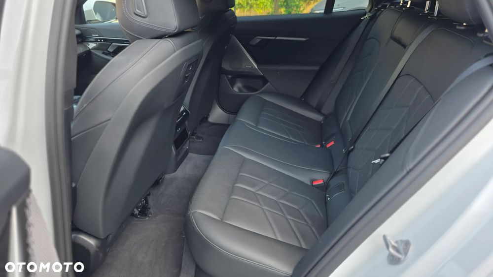 BMW Seria 5 520i mHEV M Sport - 31