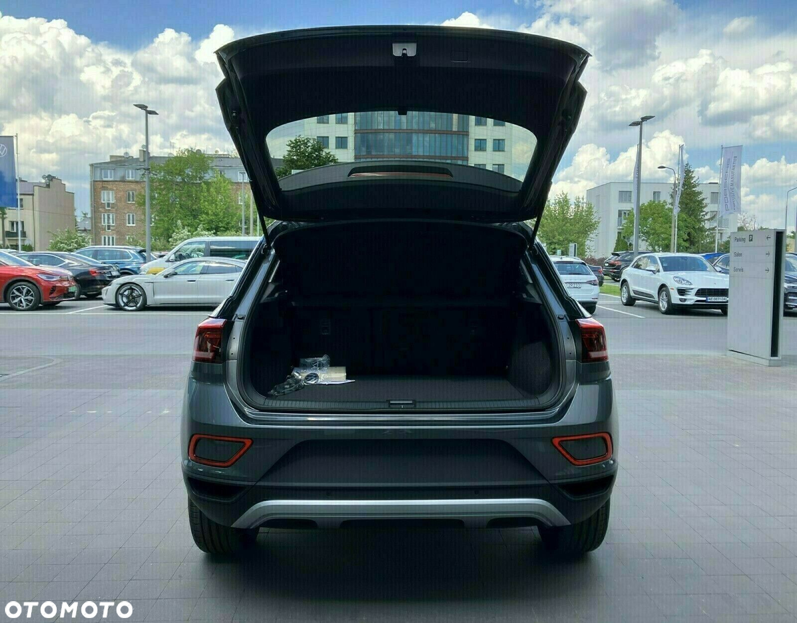 Volkswagen T-Roc - 8