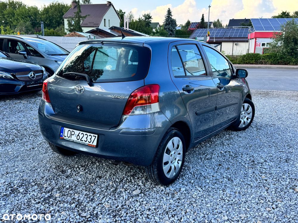 Toyota Yaris - 7