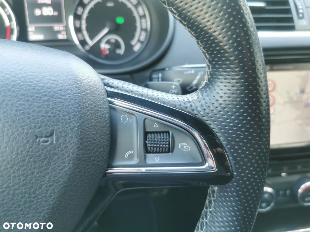 Skoda Octavia 2.0 TDI DSG RS - 15