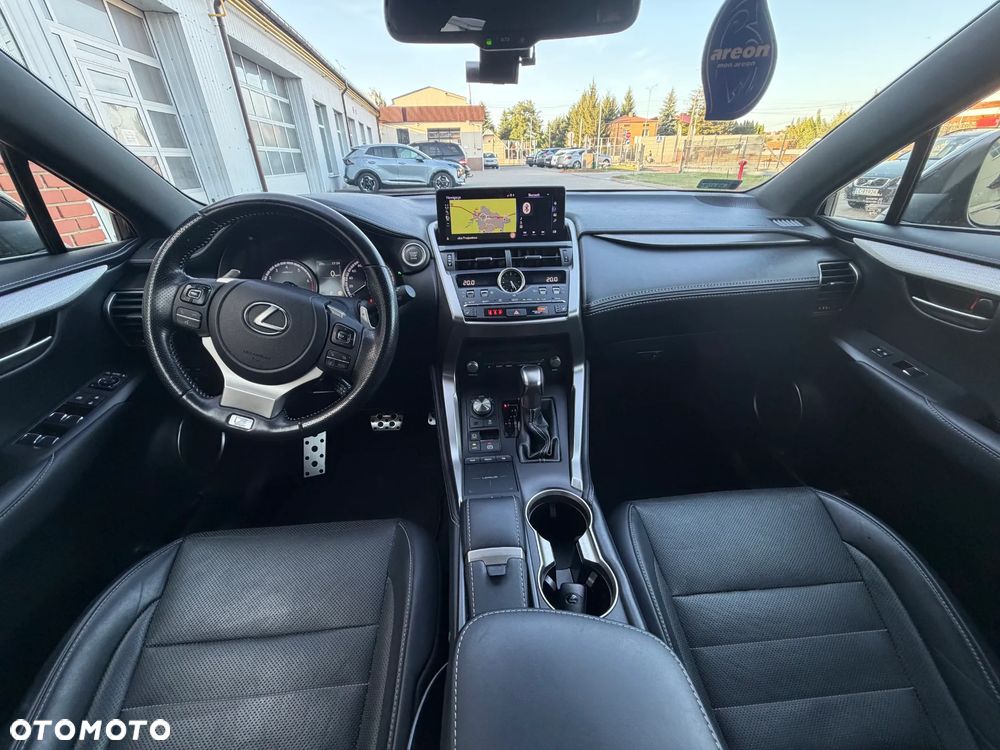 Lexus NX 300 F Sport AWD - 4