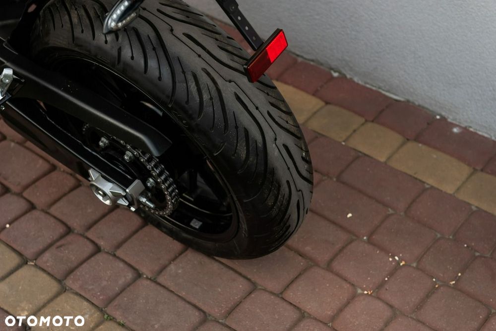 Yamaha MT - 8