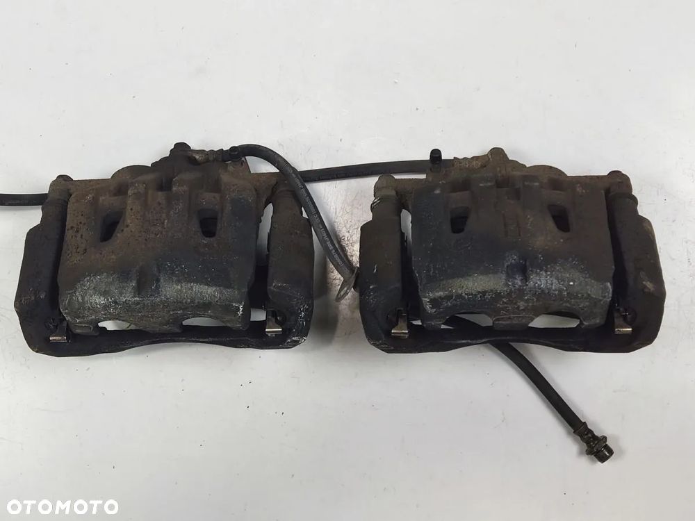 LEXUS RX 3.5h 15-19r Zacisk Hamulcowy Przód Prawy Lewy - 1