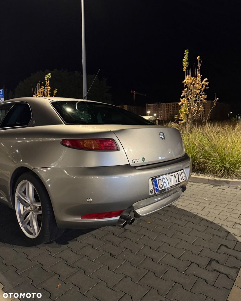 Alfa Romeo GT 1.9JTD 16V Black Line - 11