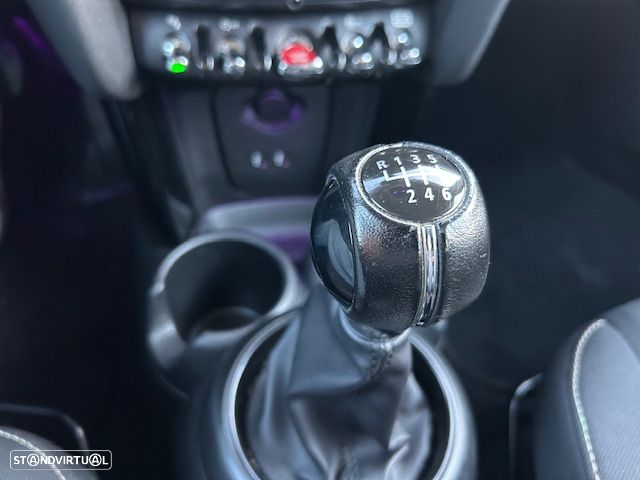 MINI 5 Portas One 60 Years Chili - 11