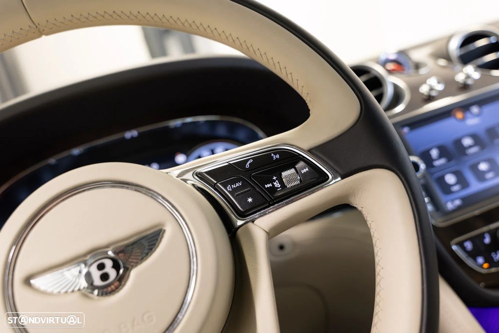 Bentley Bentayga W12 Mulliner - 19