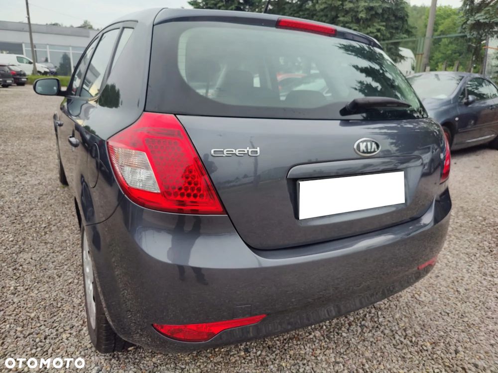 Kia Ceed - 17