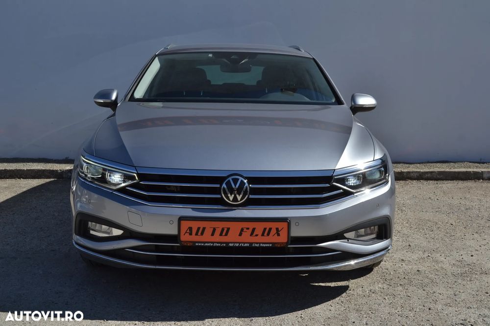 Volkswagen Passat 2.0 TDI SCR DSG 4Motion Elegance - 3