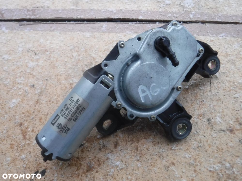 Vw Passat B5 FL Golf IV Audi A6 C5 A3 silniczek wycieraczki  tyl  8L0955711B - 1