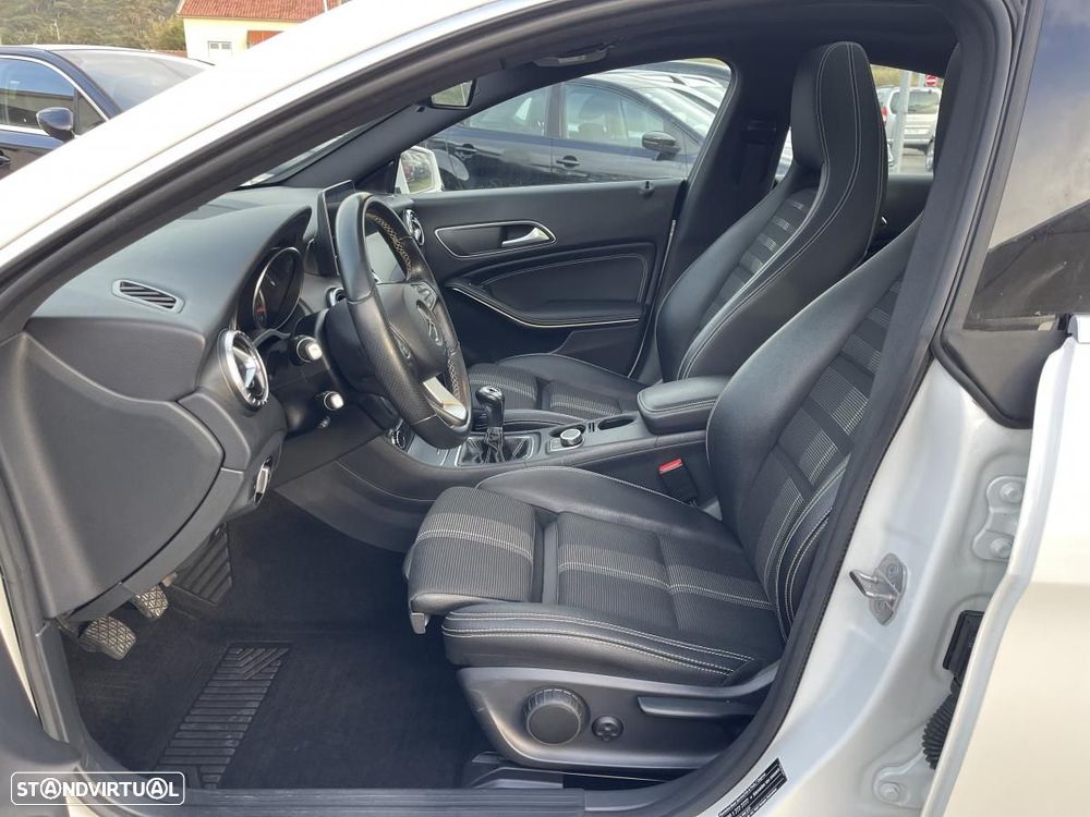 Mercedes-Benz CLA 180 d Peak Edition - 16